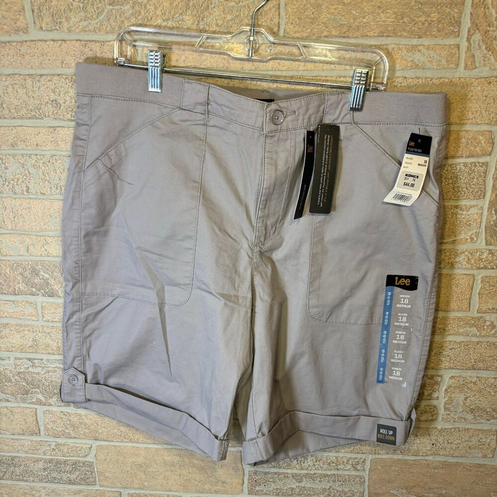 NWT Lee Relaxed Fit Bermuda Mid Rise Shorts Size 18‎ Medium